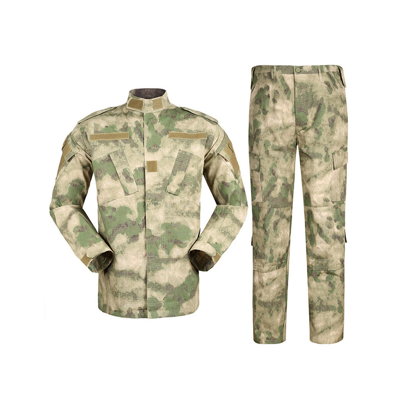 Abbigliamento militare